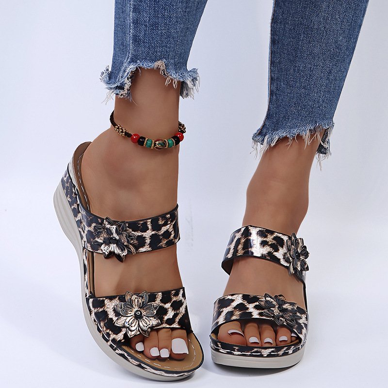 👍Last Day Promotion 70% OFF –2024 🌹New Leopard Print Leather Wedge Soft Sole Sandals